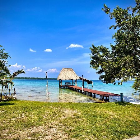 Cabana Con Muelle Privado En La Laguna De 巴卡拉尔 外观 照片